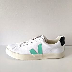 NIB Veja Canvas Esplar Sneakers 41